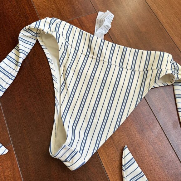 Abercrombie and Fitch Blue and White Striped Bikini Bottom Size Small - Picture 2 of 5